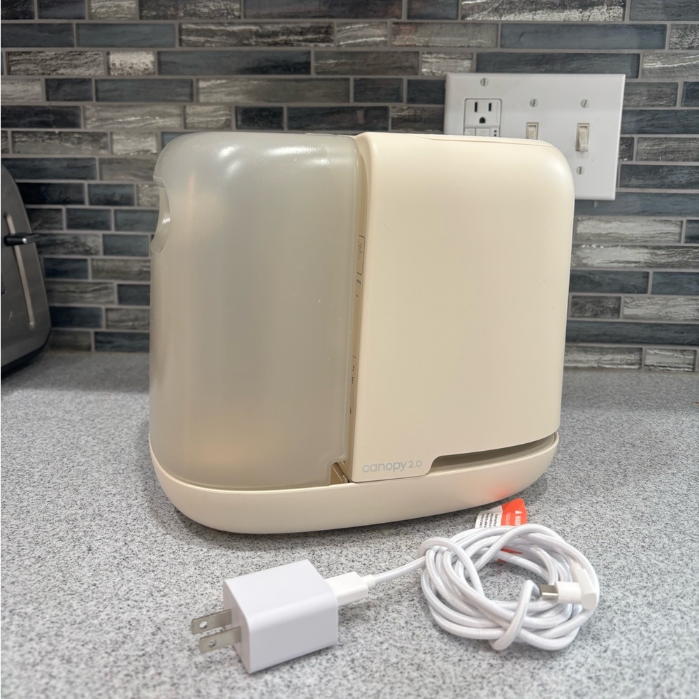 Canopy bedside humidifier 2.0 (excellent used condition)